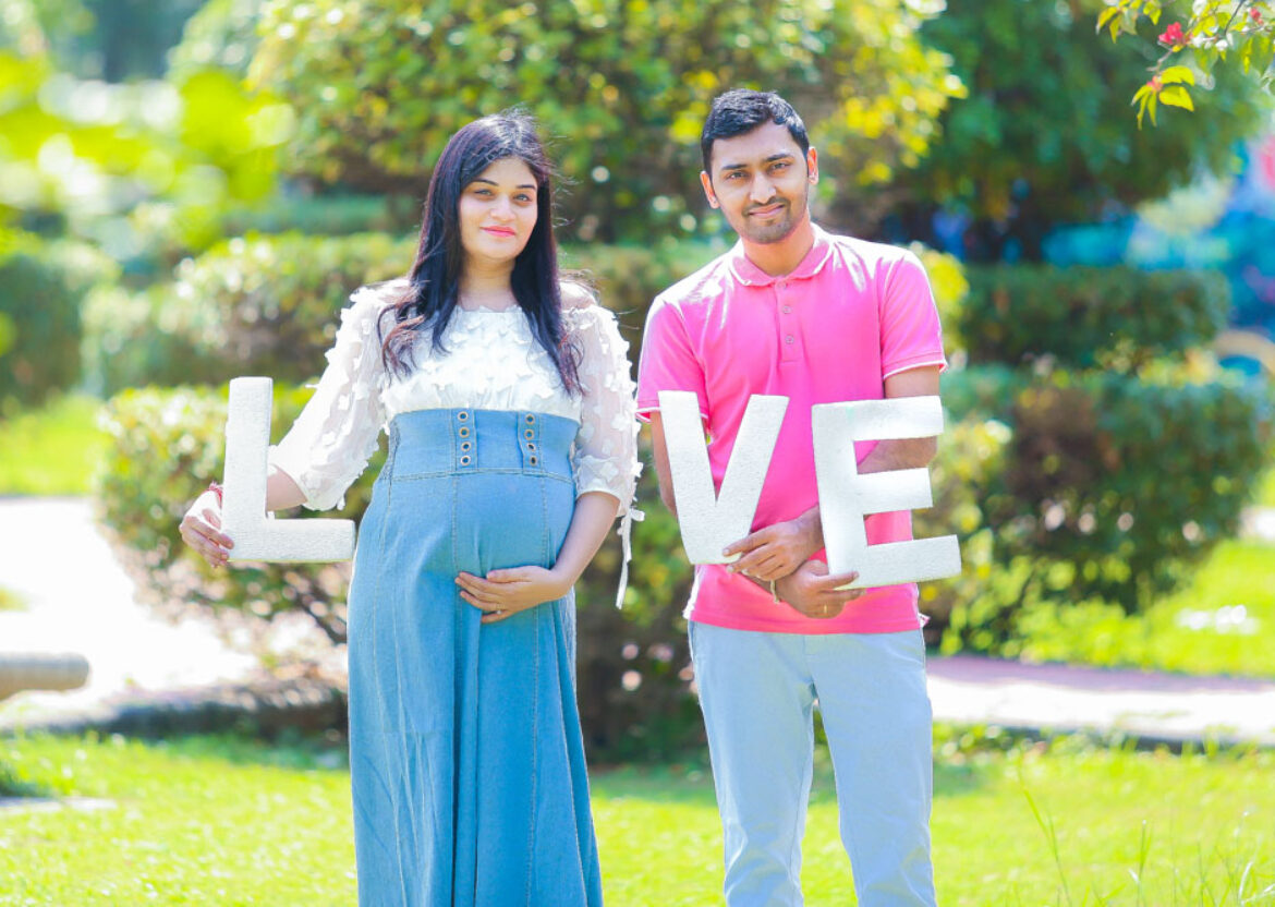 FINDING THE RIGHT MATERNITY PHOTOGRAPHER IN INDORE